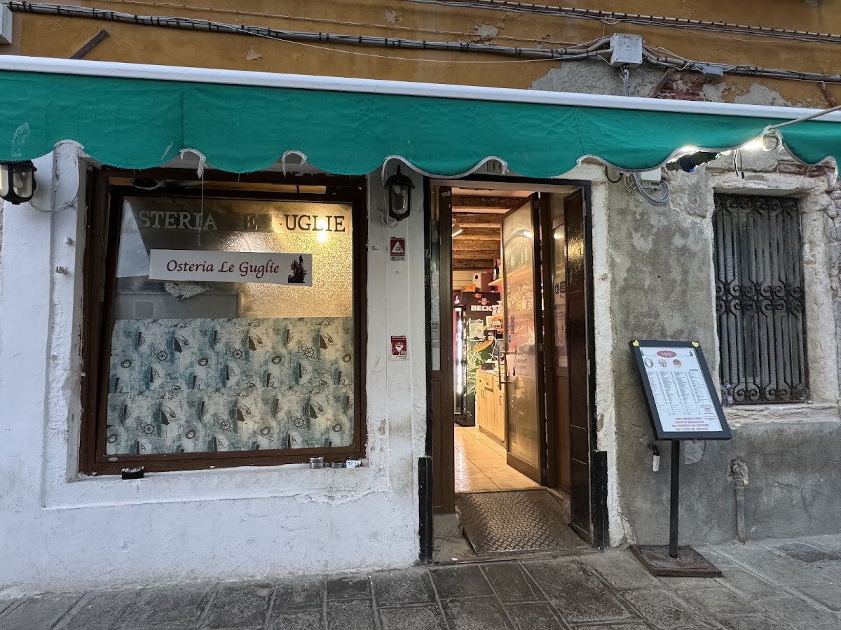 L'Osteria Le Guglie